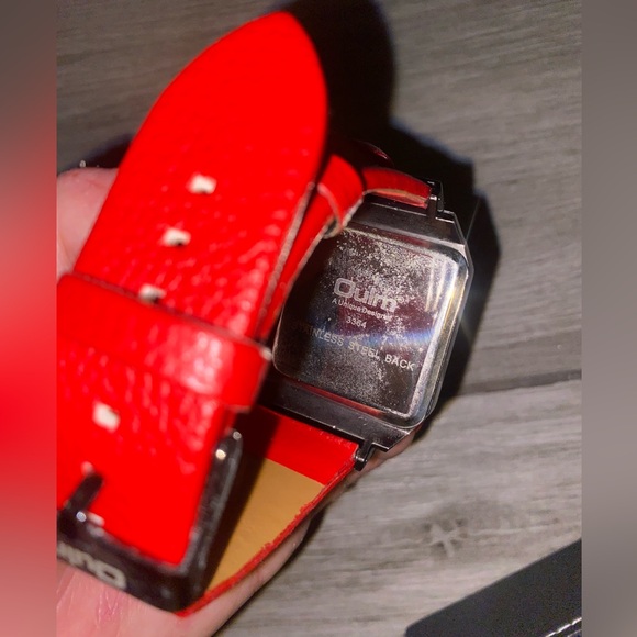 OULM 3364 Red & Black Square Fashion Military Men’s Watch - Picture 3 of 4